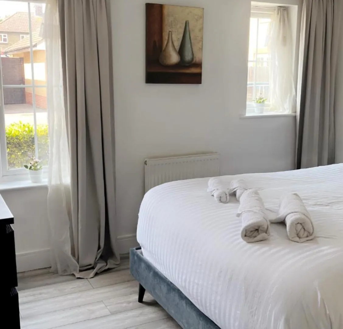 Beautiful One Bed Flat Apartment Dagenham